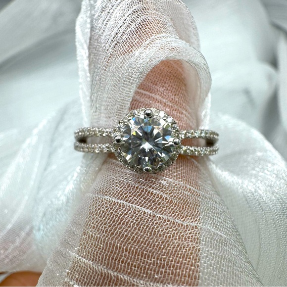 Jewelry - 1.4 CT Moissanite Diamond Double Band Ring s925